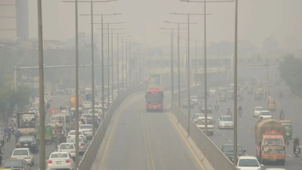 Banks will remain closed in smog-affected cities
