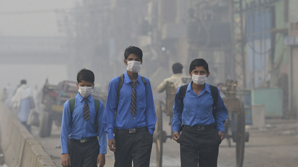 Lahore top list in worst air pollution